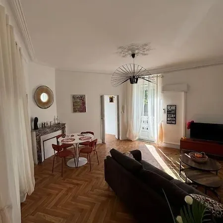 Aux Portes De La Gare Apartament