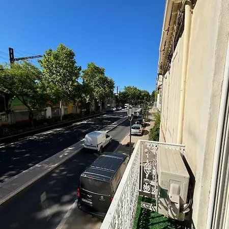 Aux Portes De La Gare Apartament Nîmes